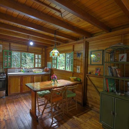 Mindo Eco Chalet Con Rio Y Cascada מראה חיצוני תמונה