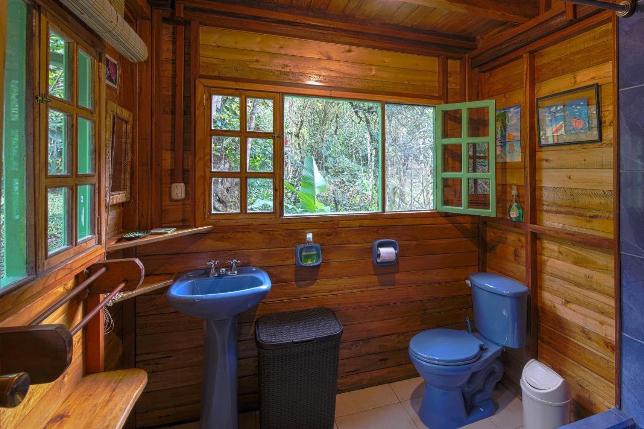 Mindo Eco Chalet Con Rio Y Cascada מראה חיצוני תמונה