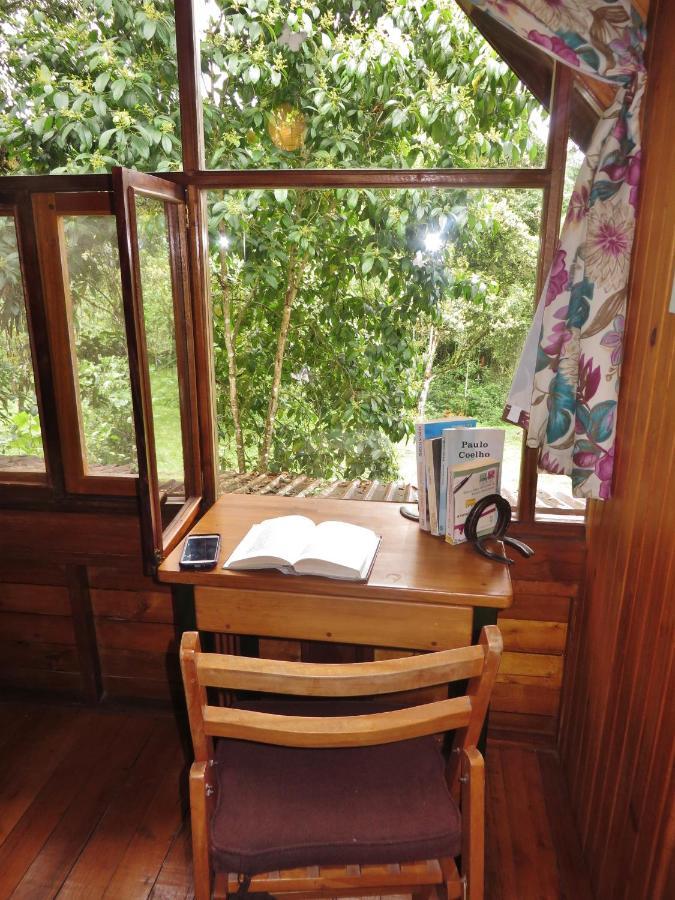 Mindo Eco Chalet Con Rio Y Cascada מראה חיצוני תמונה