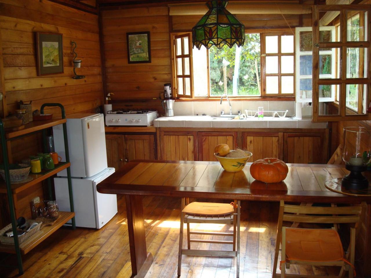 Mindo Eco Chalet Con Rio Y Cascada מראה חיצוני תמונה
